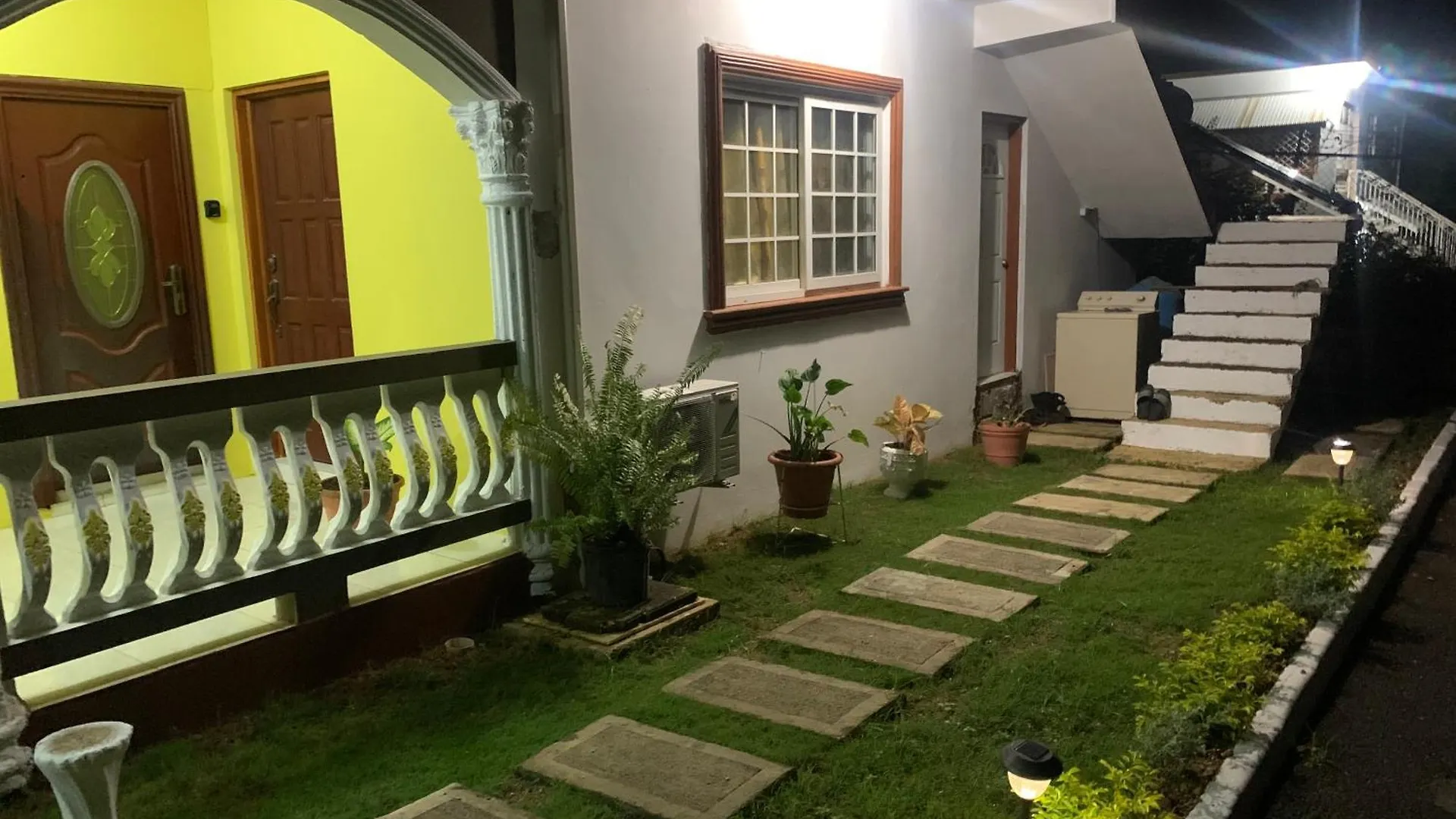 Mini Cozy Lodging Whitehouse Prázdninový dům